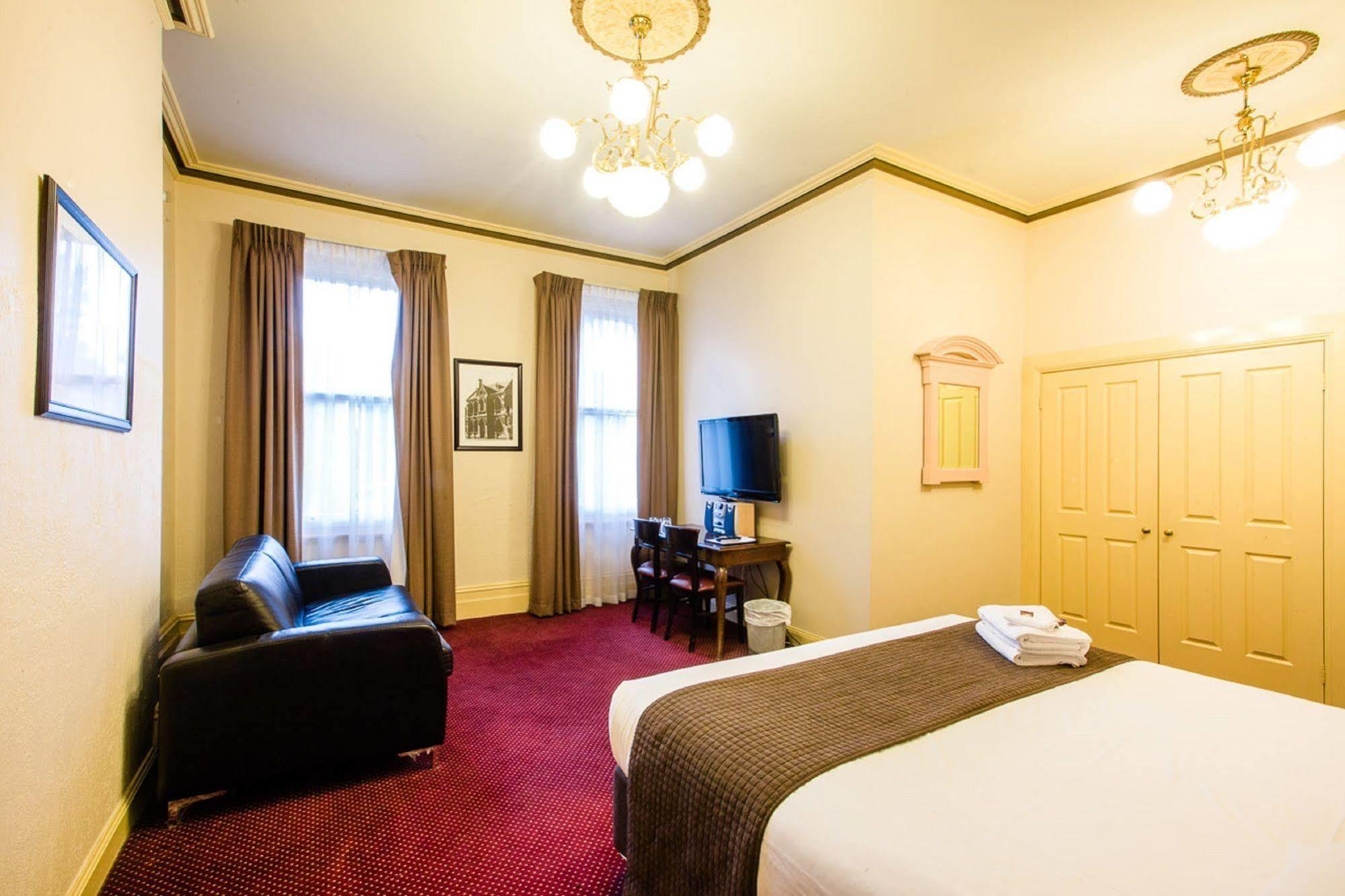 เกล็นเฟอร์รี่ โฮเต็ล Hotel ฮอว์ทอร์น ภายนอก รูปภาพ